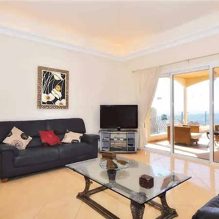 Sleeps 10 Pool Air Con Wifi