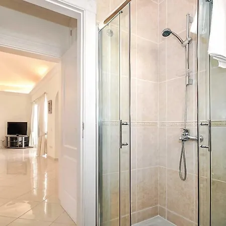 Sleeps 10 Pool Air Con Wifi Villa