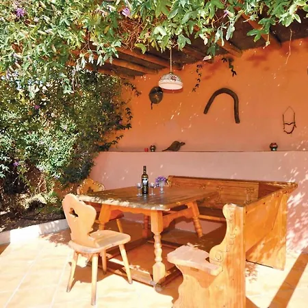 Sleeps 10 Pool Air Con Wifi *