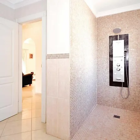 Sleeps 10 Pool Air Con Wifi Callao Salvaje
